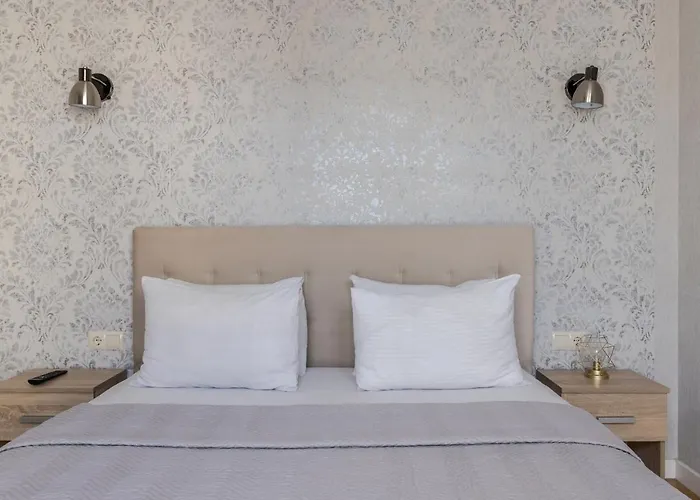 شقة Inshiapartments On Hazova Str *